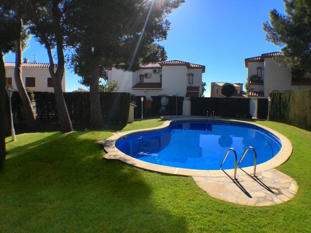 Arenda Pino Alto Holiday Home Rioja Miami Playa Exterior photo